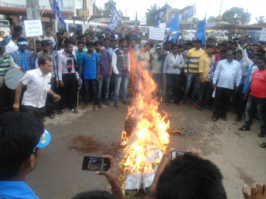 ಗುಜರಾತನ್ನು ಗೂಂಡಾ ರಾಜ್ಯ ಎಂದು ಘೋಷಿಸಲಿ: ಪ್ರಸನ್ನ